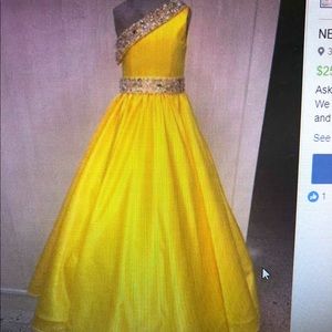 Youth size 12 pageant dress